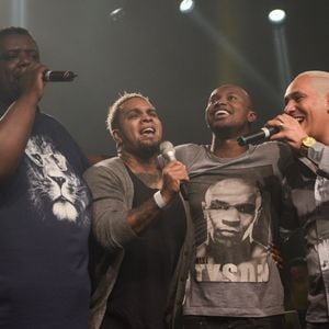 Chrigor em show antigo ao lado de Thiaguinho, Péricles e Rodriguinho