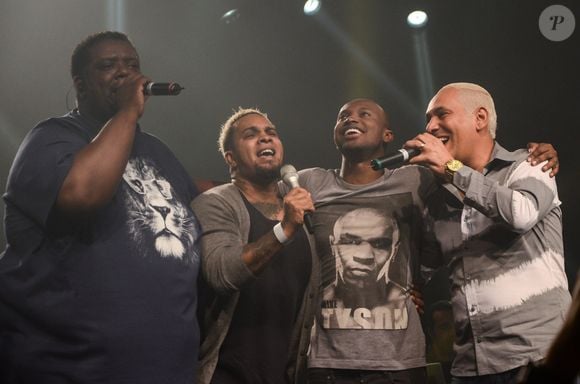 Chrigor em show antigo ao lado de Thiaguinho, Péricles e Rodriguinho