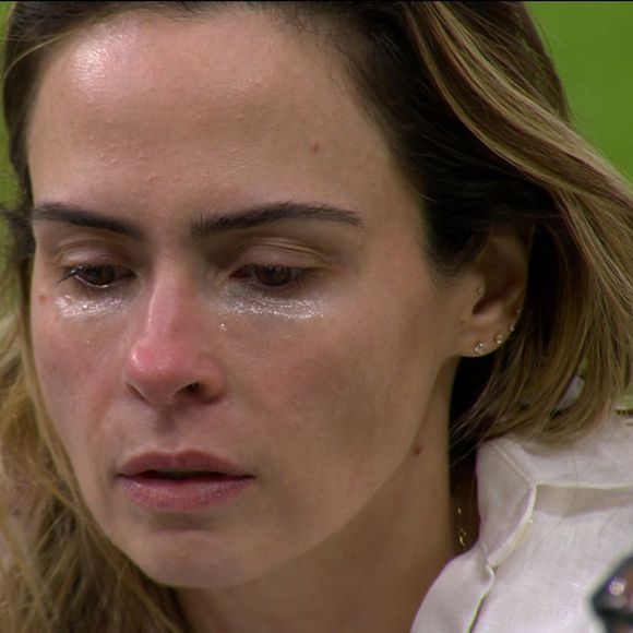 Ana Paula Renault chorou muito ao saber da morte do pai