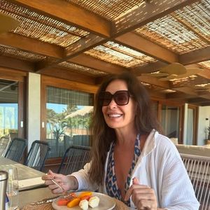 Carolina Ferraz está solteira desde 2018, quando se separou do pai de sua segunda filha