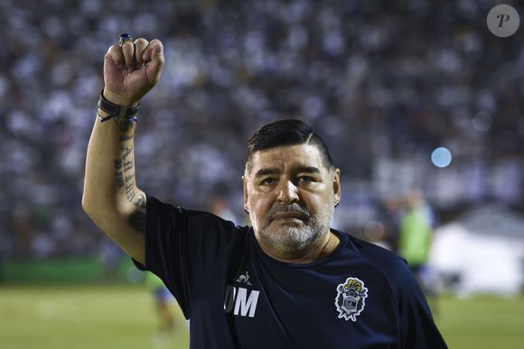 Diego Maradona foi ‘abandonado à própria sorte’, segundo relatório médico