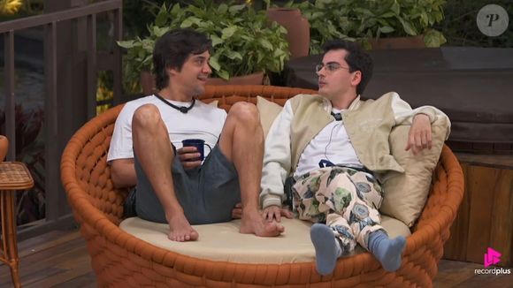 Mais tarde, Dudu Camargo se vangloriou sobre a treta: 'Jogo começou'