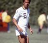 Carlos Alberto Torres (conhecido como 'Capita') foi um dos maiores laterais-direitos da história do futebol mundial. Ele ficou eternizado como o capitão da Seleção Brasileira na conquista da Copa do Mundo de 1970 e por ter marcado um dos gols mais bonitos da história dos mundiais na grande final contra a Itália