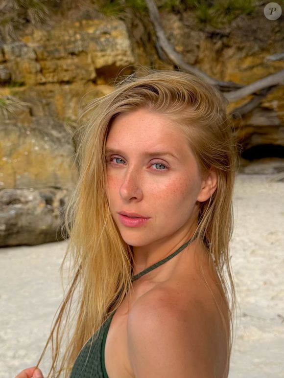 Cela Lopes, jovem gaúcha de 24 anos que já integra o elenco da casa e carrega uma trajetória marcada por sucesso nas redes sociais, com 5,2 milhões de seguidores no Instagram, é um possível nome para substituir Virgínia, segundo colunista