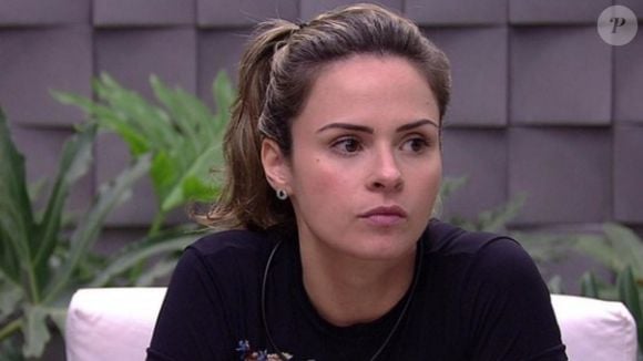 Ana Paula Renault, no 'BBB 16', se assustou com suposta assombração e comentou com Dona Geralda: 'Vulto'