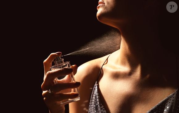Inspirado no despertar da cidade egípcia, o Cairo Eau de Parfum, da Penhaligon's, faz referência ao nascer do sol e a uma atmosfera quente que remete ao açafrão. Segundo a descrição da marca, a fragrância evolui com notas de Rosa Damascena e labdanum sobre uma base de patchuli