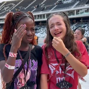 Titi, filha mais velha de Bruno Gagliasso e Giovanna Ewbank, é muito fã de Stray Kids e quis conferir o show bem de perto