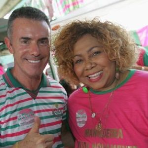 Alcione também foi casada com Chiquinho da Mangueira, ex-presidente da escola de samba e eleito seis vezes deputado estadual no Rio de Janeiro