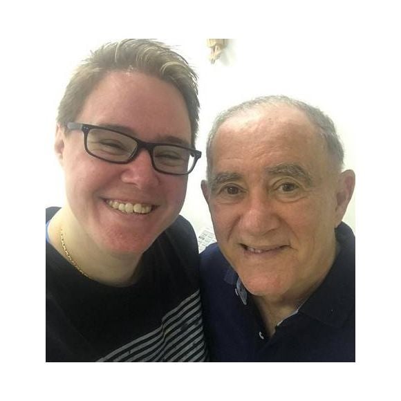 Filha de Renato Aragão, Juliana também já abriu vaquinhas na web para comprar remédio e consertar o ar-condicionado do carro