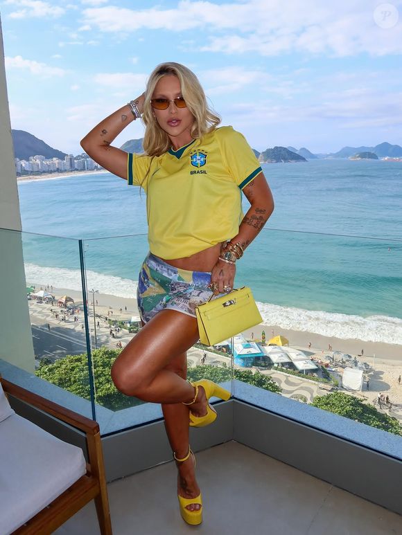 Virgínia foi ao Maracanã assistir ao jogo do Brasil contra o Panamá