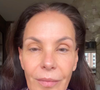 A atriz Carolina Ferraz atualmente está com 57 anos e deu o que falar ao publicar sua rotina de skincare na web