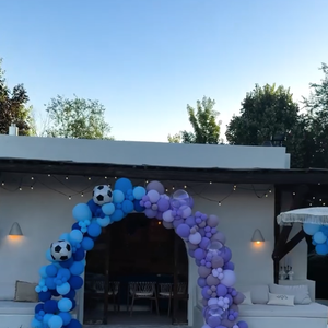 Sem tema específico, aniversário dos gêmeos de Cristiano e Georgina teve cores azul e lilás