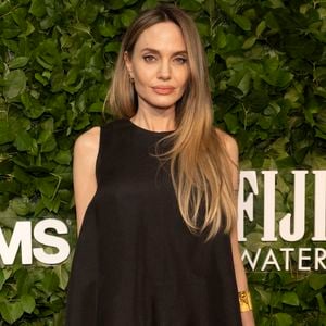 Atualmente, Angelina Jolie está com 50 anos, completados no dia 04 de junho