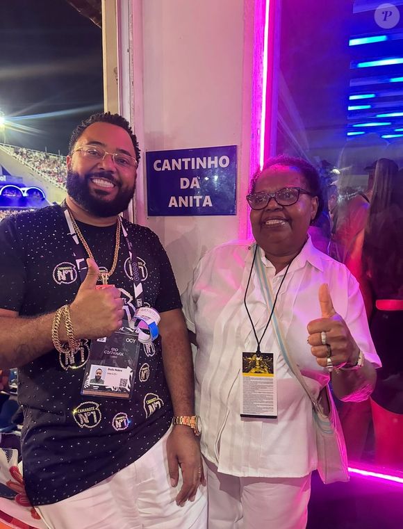 Segundo o G1, o gurufim é uma cerimônia funerária festiva de matriz afro-brasileira, comum entre personalidades do mundo do samba. Em maio, Dudu Nobre compartilhou uma foto ao lado da mãe