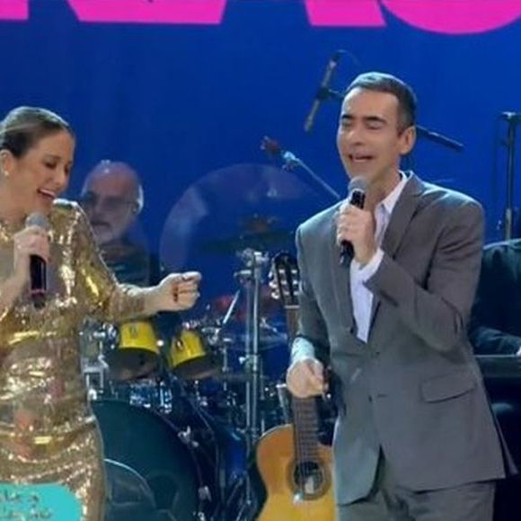 No 'Altas Horas', Ticiane Pinheiro e César Tralli surpreenderam ao cantar a música 'Meu Erro', da banda Os Paralamas do Sucesso