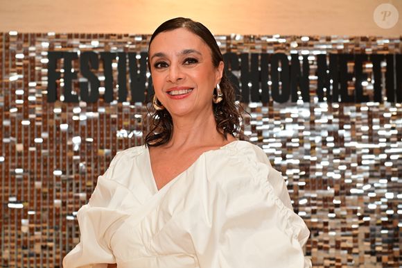 Cátia Fonseca aposta em volume e drama com mangas bufantes em desfile de moda