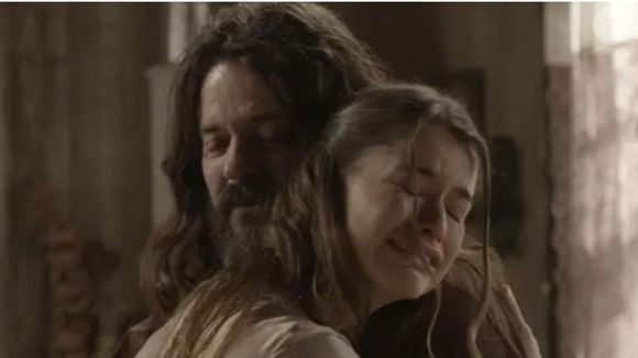 Lívia e Bernardo também tiveram momento de emoção quando descobriram ser filha e pai