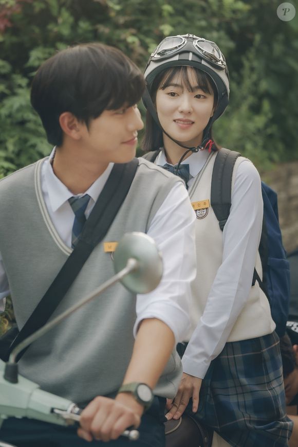 Com 12 episódios e trama que prende do início ao fim, 'O Tempo Traz Você Pra Mim' é excelente para uma maratona hoje