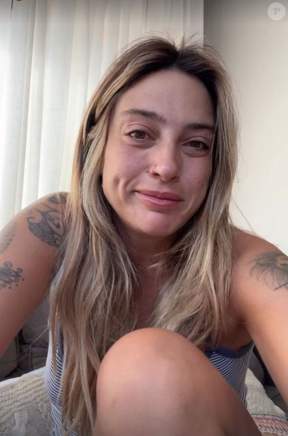 Já Tati Dias surgiu bastante abalada para falar sobre o fim do noivado com Lauana Prado