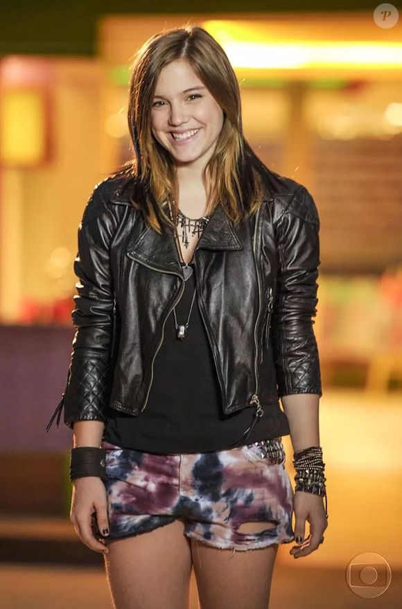 2015: Alice Wegmann voltou à 'Malhação' já com pose de rockeira