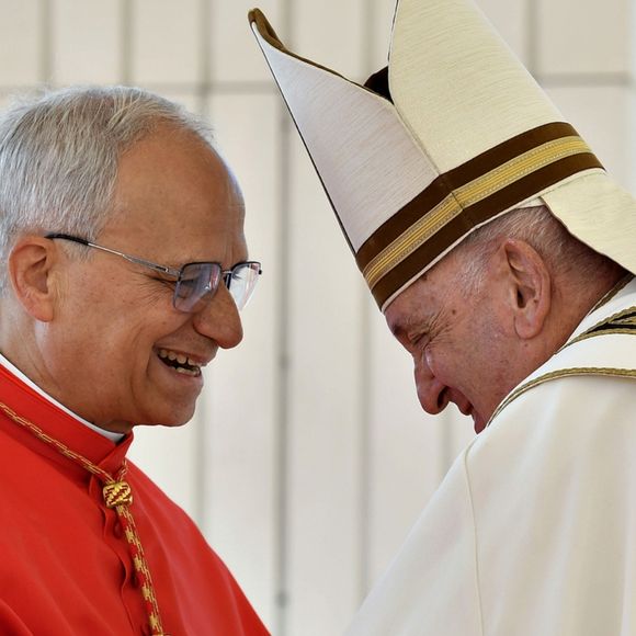 Qual é o signo do novo papa? Robert Prevost, eleito Leão XIV, tem diferença astrológica marcante ao antecessor, Francisco