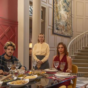 Arminda mostra sua crueldade em jantar no capítulo de quinta, 5 de fevereiro