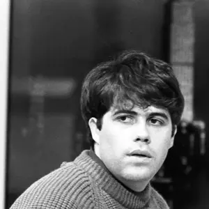 Otávio Müller estreou na televisão como o personagem Sardinha, melhor amigo de Solange Duprat