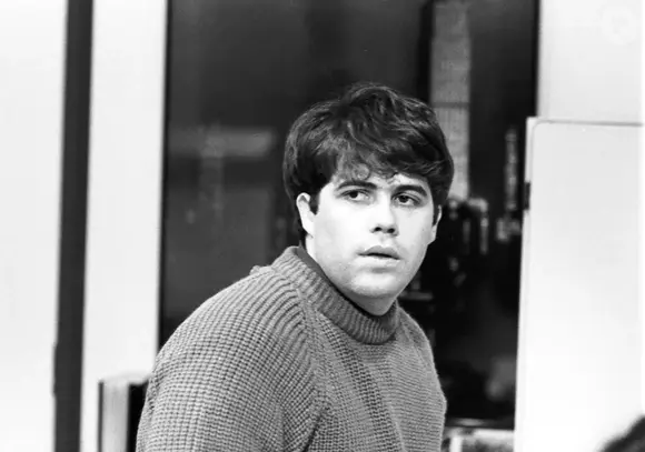 Otávio Müller estreou na televisão como o personagem Sardinha, melhor amigo de Solange Duprat