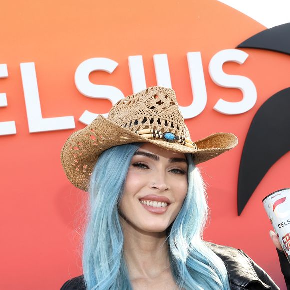 Megan Fox teria feito o lifting facial combinado com preenchimentos estratégicos no rosto