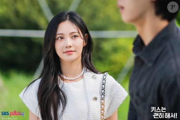 Mas Go Da-rim coloca tudo a perder quando se apaixona pelo chefe, Gong Ji-hyeok (Jang Ki-yong), quem beija inesperadamente