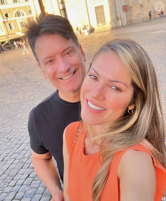 No 'Domingão do Faustão', Jacqueline Brazil entregou que a relação não foi tão fácil assim: 'Vou deixar bem claro, meninas, eu sou muito difícil. Não foi tão fácil, assim.'.