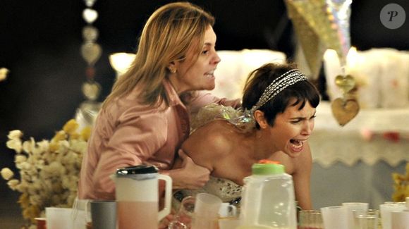 Cena em que Carminha surra Nina