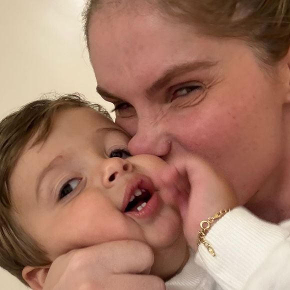 Segundo Bárbara Evans, Antônio está bem e o escorpião não soltou veneno na picada