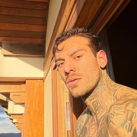 Vazamento de nudes de Lucas Lucco gerou rumores de que o cantor sertanejo iria para o 'BBB 25' e até abrir um OnlyFans