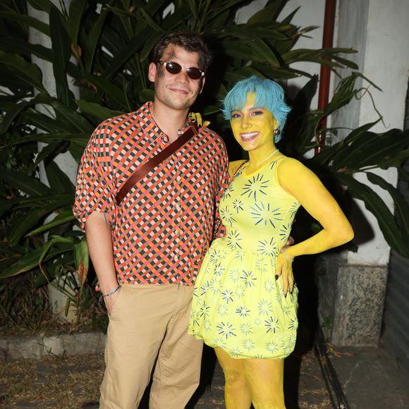 Baile da Arara 2025: Lorena Comparato ousou na fantasia