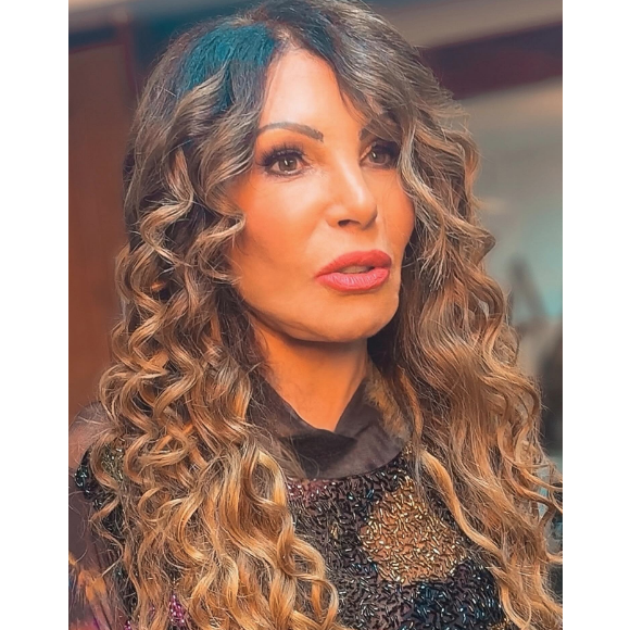 Roosevelt Lewis, especialista em estética e harmonização facial, indicou que possíveis procedimentos feitos por Elba teriam sido a harmonização e bioestímulo de colágeno