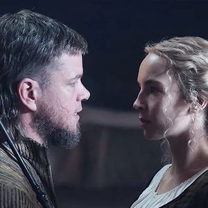 Revoltado com a acusação, o cavaleiro Jean de Carrouges confronta seu algoz para tentar resolver a situação