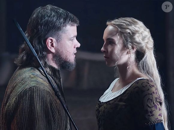 Revoltado com a acusação, o cavaleiro Jean de Carrouges confronta seu algoz para tentar resolver a situação