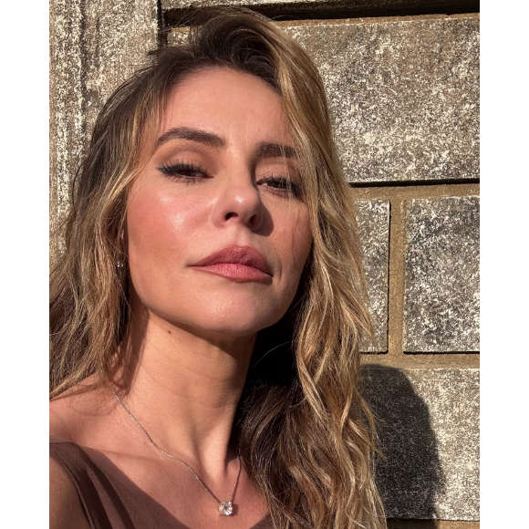 Essa é a foto mais recente de Paolla Oliveira nas redes sociais e mostra que seu antes e depois é impressionante