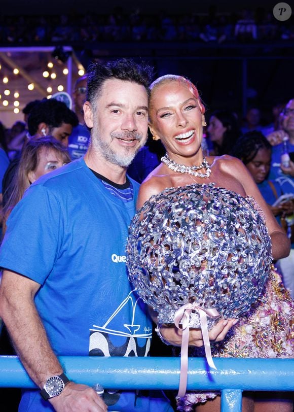 Na Sapucaí, Alexandre Iódice e Adriane Galisteu protagonizaram fotos juntos