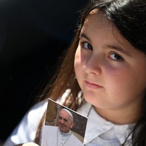 Funeral de Papa Francisco contou com a presença de muitos jovens e crianças