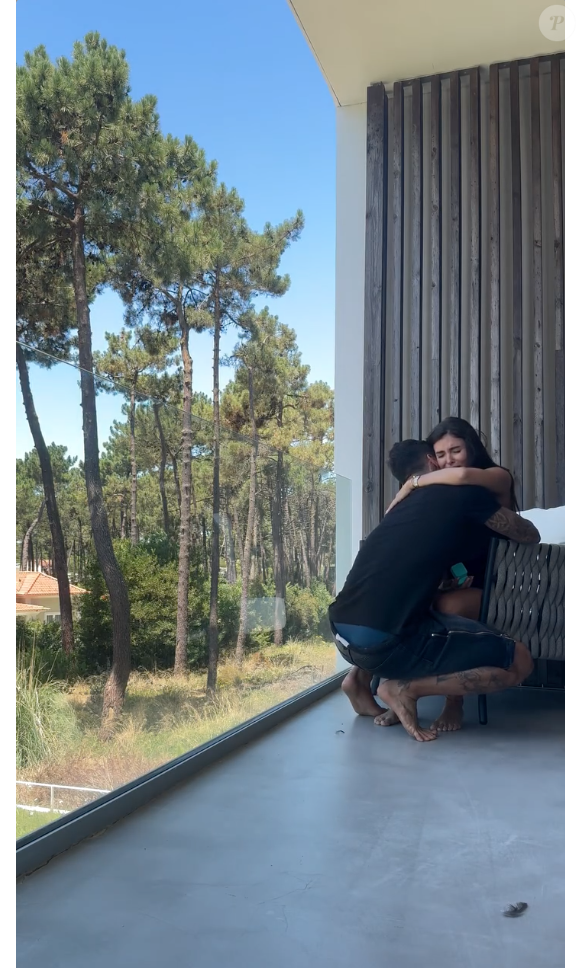 Poucos dias após anunciarem a gravidez durante o casamento, Gabriel Medina e Isabella Arantes comunicaram a perda gestacional do primeiro filho