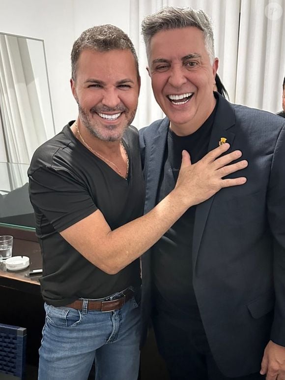 Mais recentemente, Eduardo Costa tomou uma atitude e resolveu passar por um transplante capilar