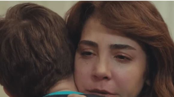 HOJE em 'Força de Mulher' (9 de maio): Ceyda é mentirosa? Bahar cria plano ardiloso para desmascarar amiga e revelar quem é o pai de Arda