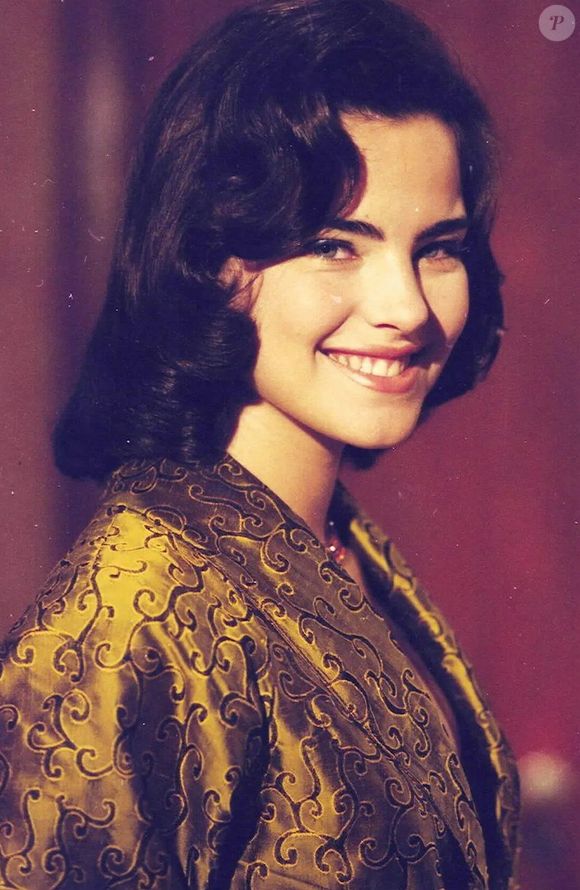 Ana Paula Arósio foi liberada pelo SBT para estrelar 'Hilda Furacão', na Globo, personagem que lhe rendeu o Troféu Imprensa de Revelação 1998