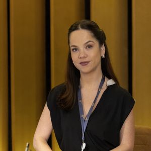 Marieta (Cacá Ottoni) revelou que é assexual, e manterá amizade com Poliana (Matheus Nachtergaele)