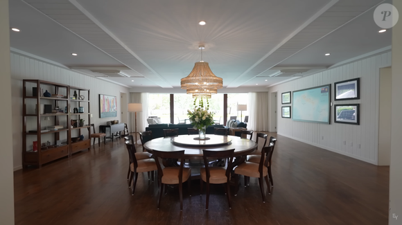 Essa era a sala de jantar de Bruce Willis em sua mansão no Caribe