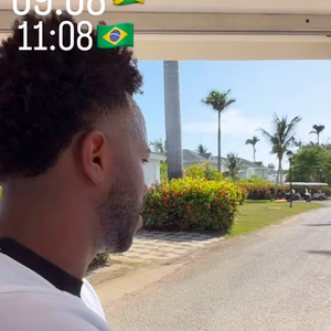 Em viagem de reconciliação, Virgínia Fonseca mostrou o lado descontraído de Vini Jr. fora dos campos e registrou um momento divertido no resort de luxo