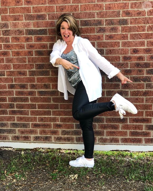 Nas redes socias, não falta muito bom-humor nas publicações de Renee Murdoch