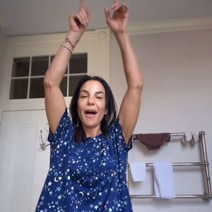 Hospedada nos Estados Unidos, Ivete Sangalo fez a web gargalhar com vídeo inusitado e 'gafe' com calcinha